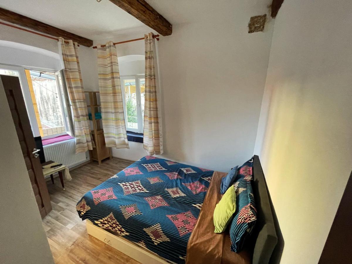 Vadim'S Guesthouse Sibiu Exteriör bild